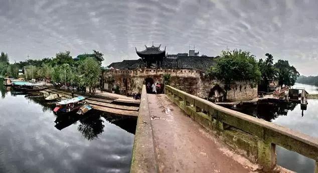 手机自带相机删除了 怎么恢复？游戏画面